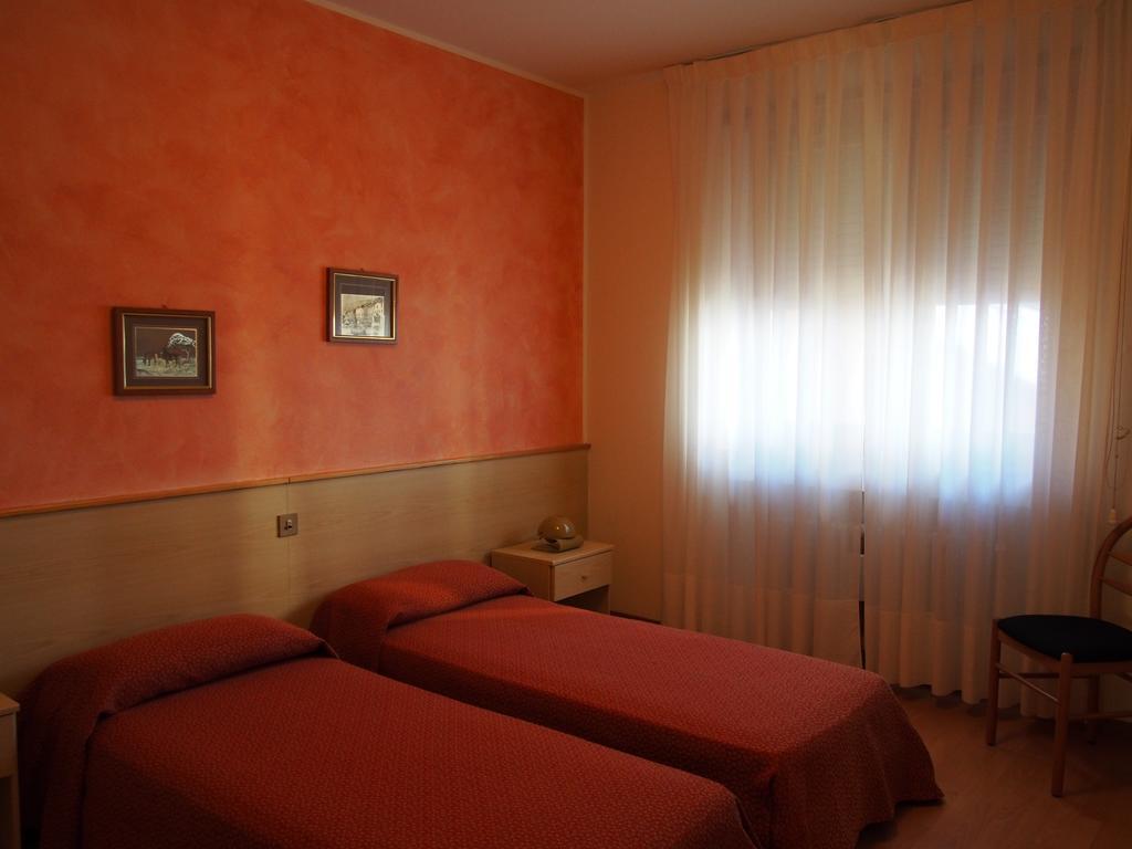 Hotel Belvedere Роана Номер фото